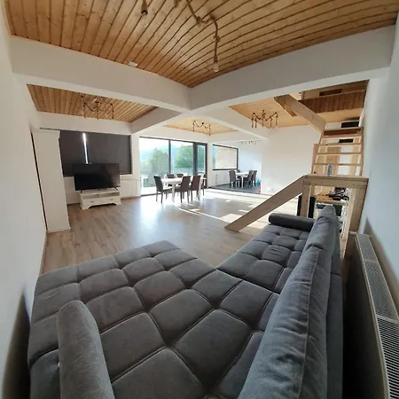 Cabanele Carmel * Muntele Rece